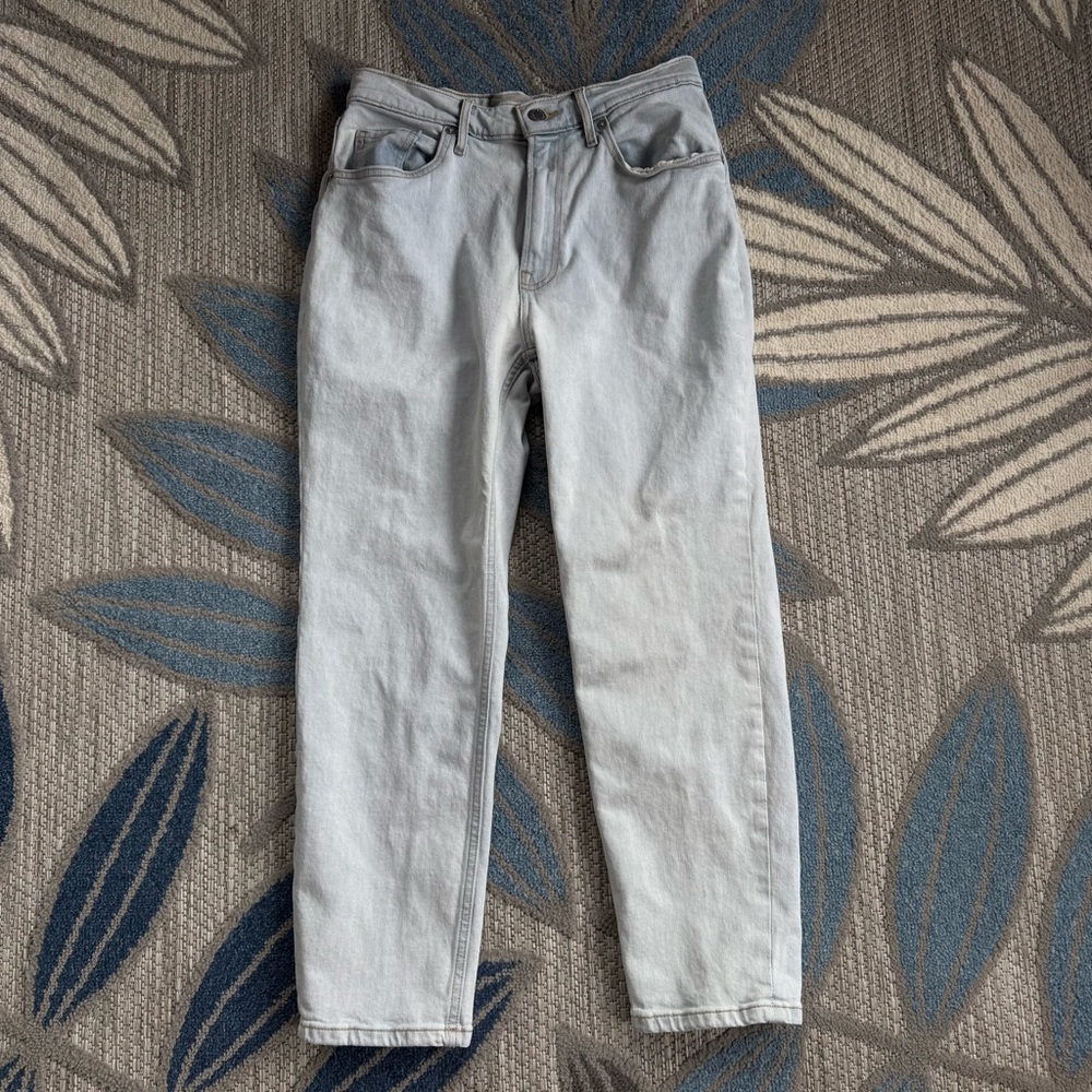Everlane Women’s The Original‎ Cheeky Denim Jean Faded Light-wash Size 28 Crop